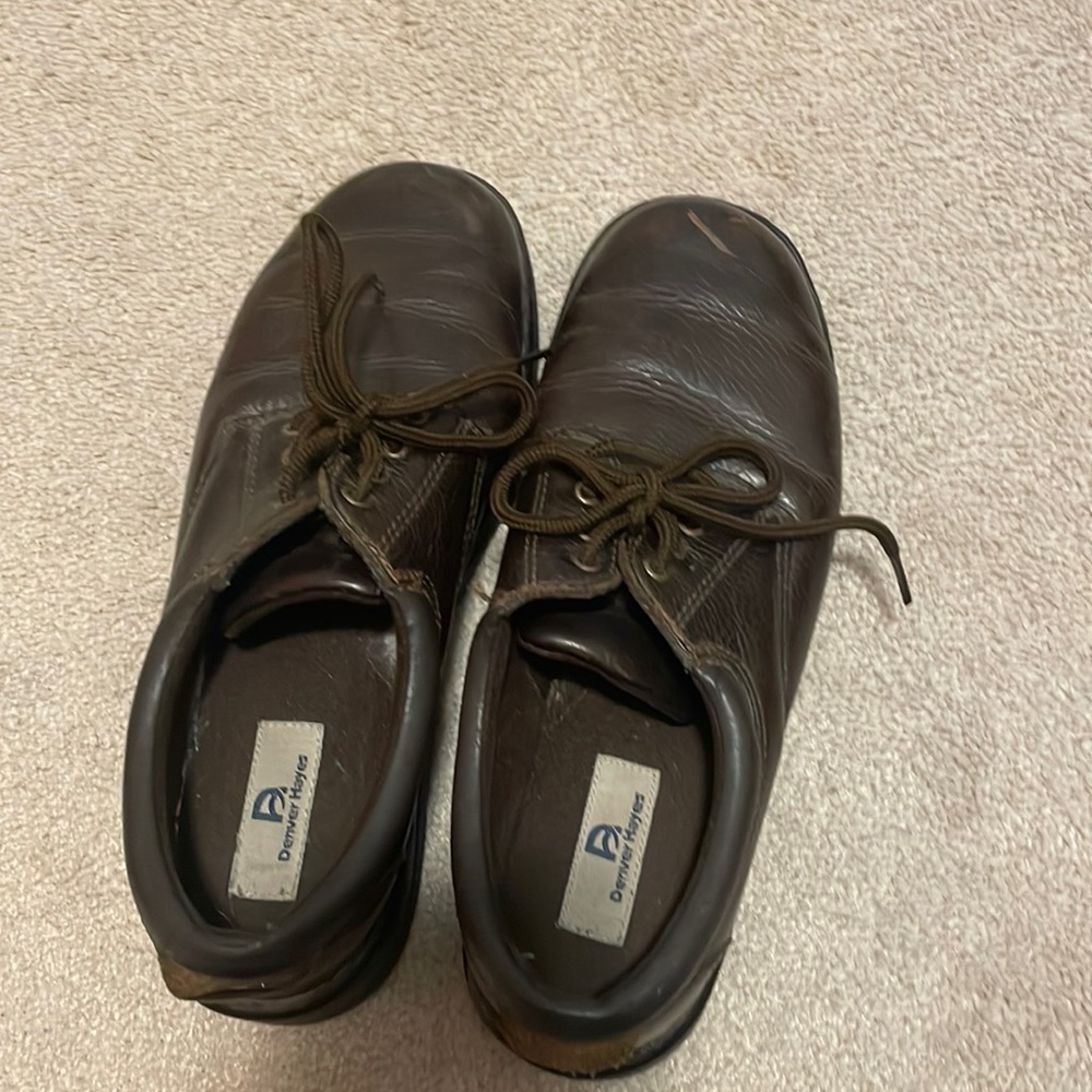 Woman shoes size 9 Denver Hayes